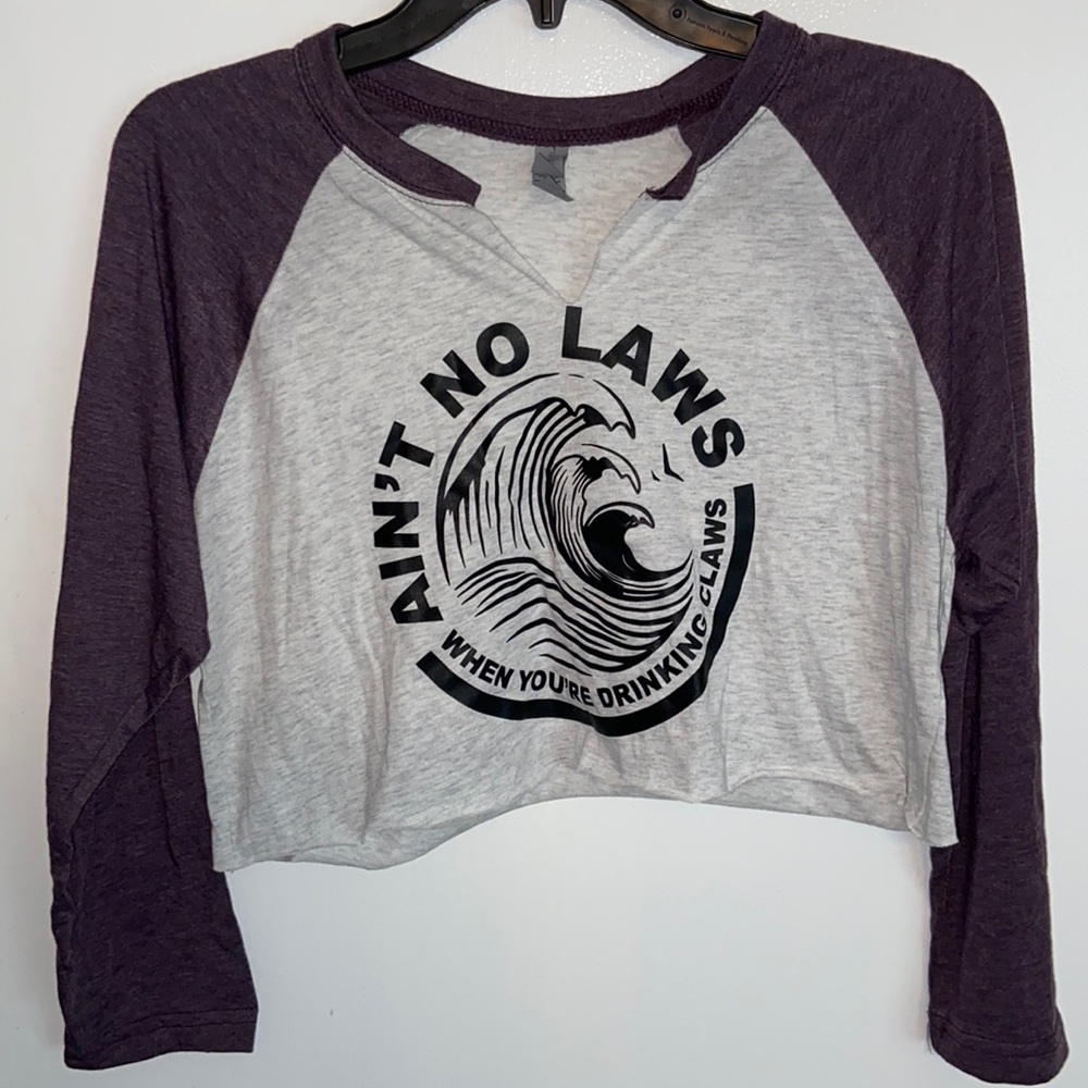 White Claw graphic cropped long sleeve. Size small
